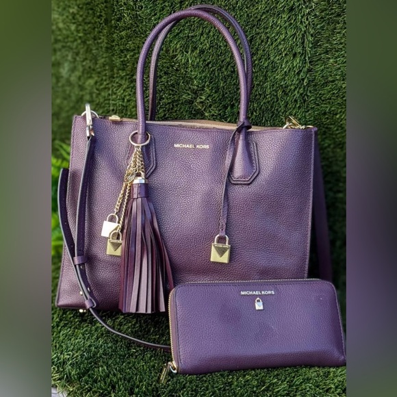 Michael Kors Handbags - Michael Kors Studio Mercer LEATHER Accordion Tote Purple Satchel PURSE+Wallet